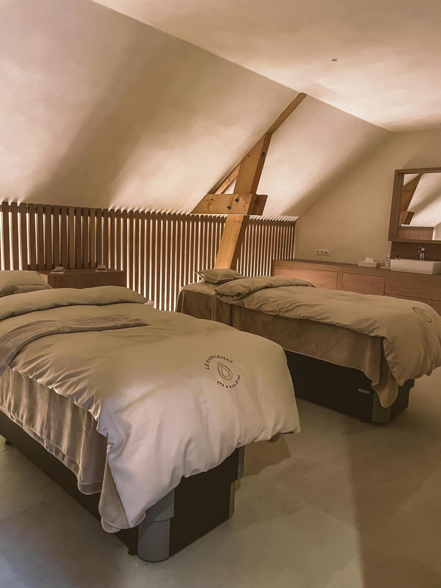 Domaine Du Roncemay - Hotel, Restaurants, Spa & Golf Aillant-sur-Tholon Exteriér fotografie